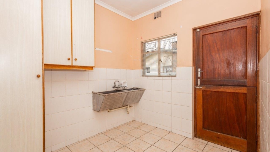 5 Bedroom Property for Sale in Silver Oaks Western Cape